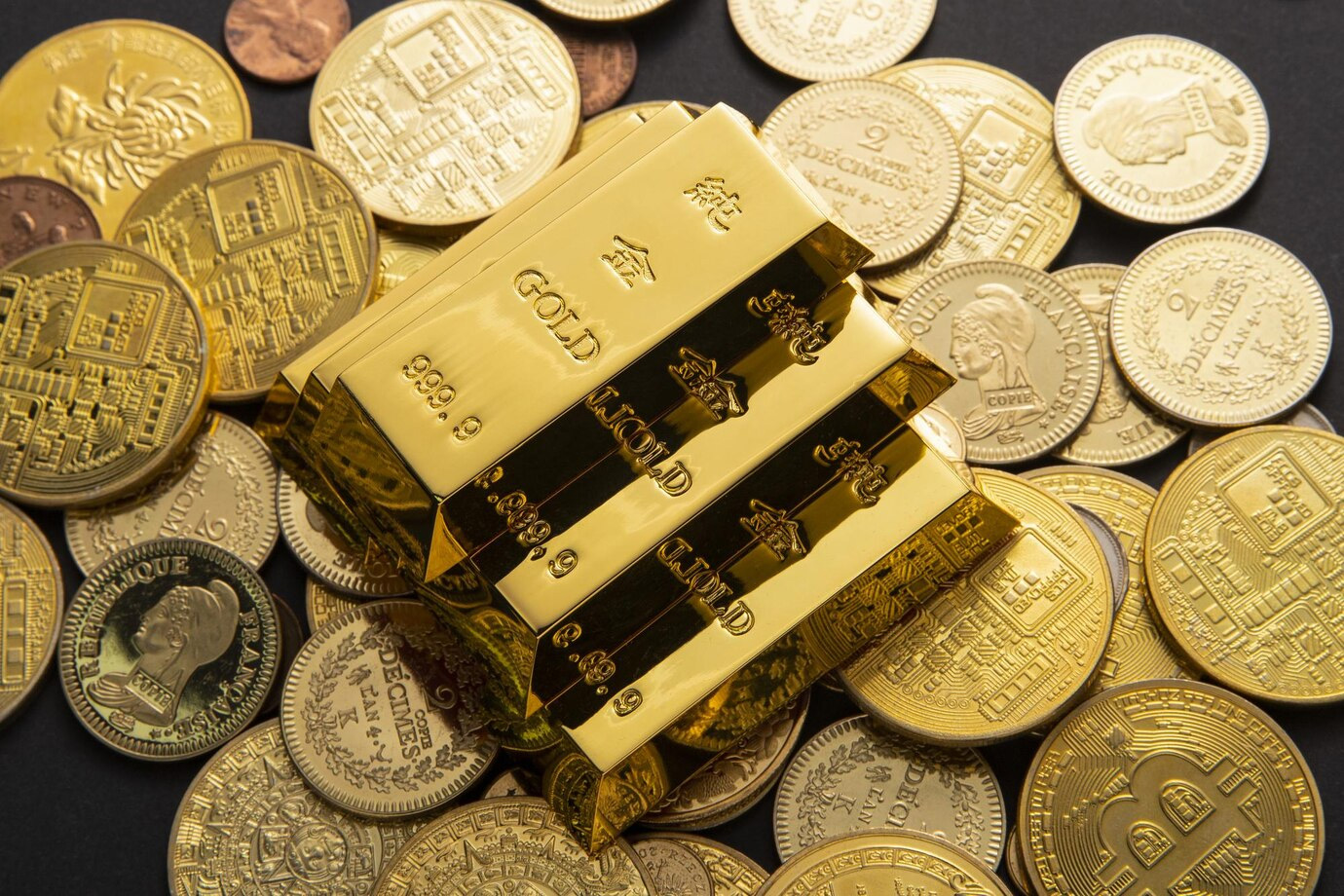 Strategies for Investing in Gold Mining Stocks